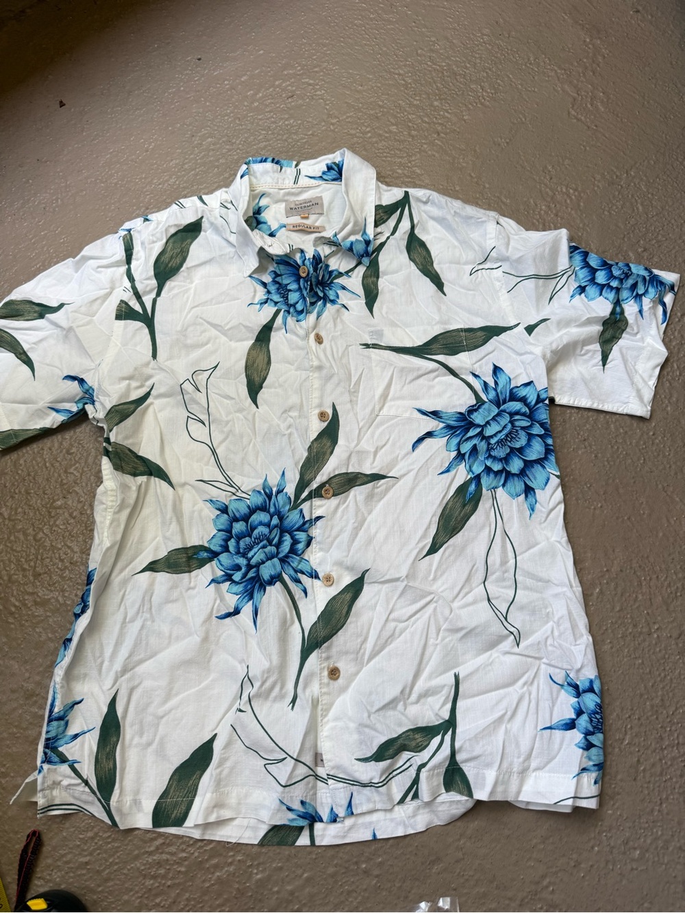 Quiksilver White Short-Sleeve Button-Up Shirt with Blue Floral Print